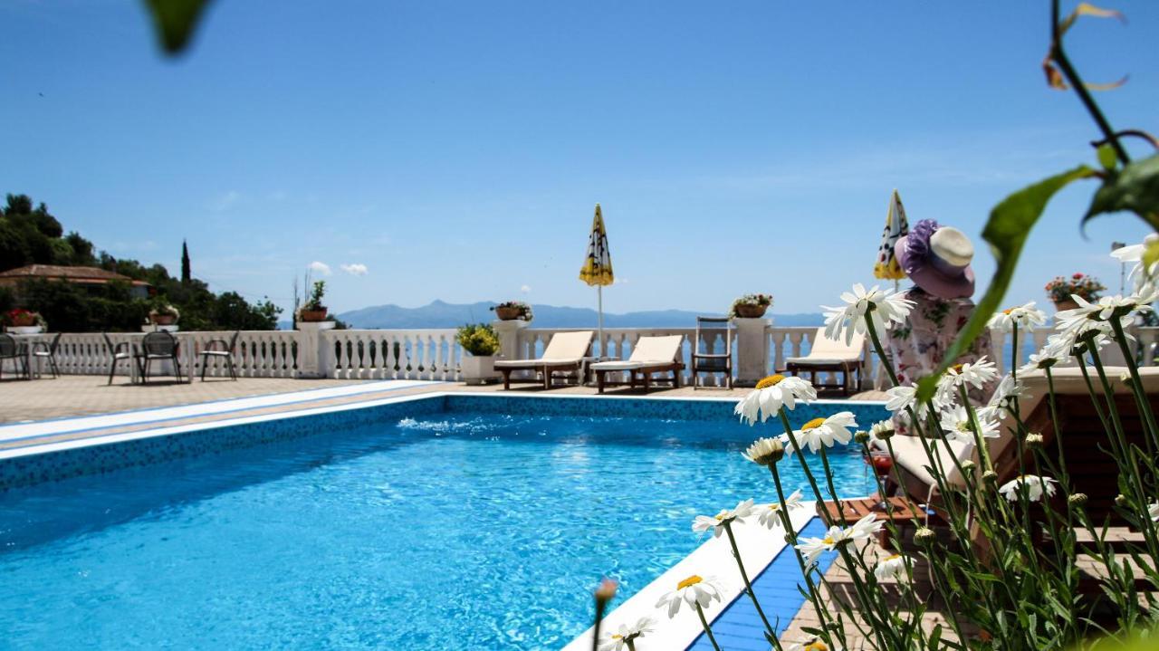 Paradise Lukova Hotel Lukovë Exterior foto